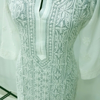 Aabroo Chikankari