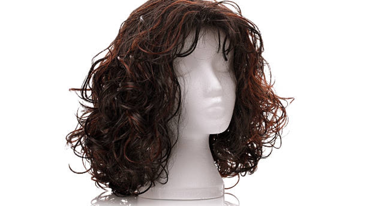 Choosing the Perfect Curly Hair Wig: A Buyer's Guide