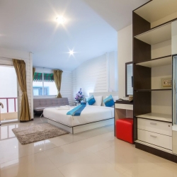 Why Service Apartments Are the Ideal Choice for Long-Term Stays