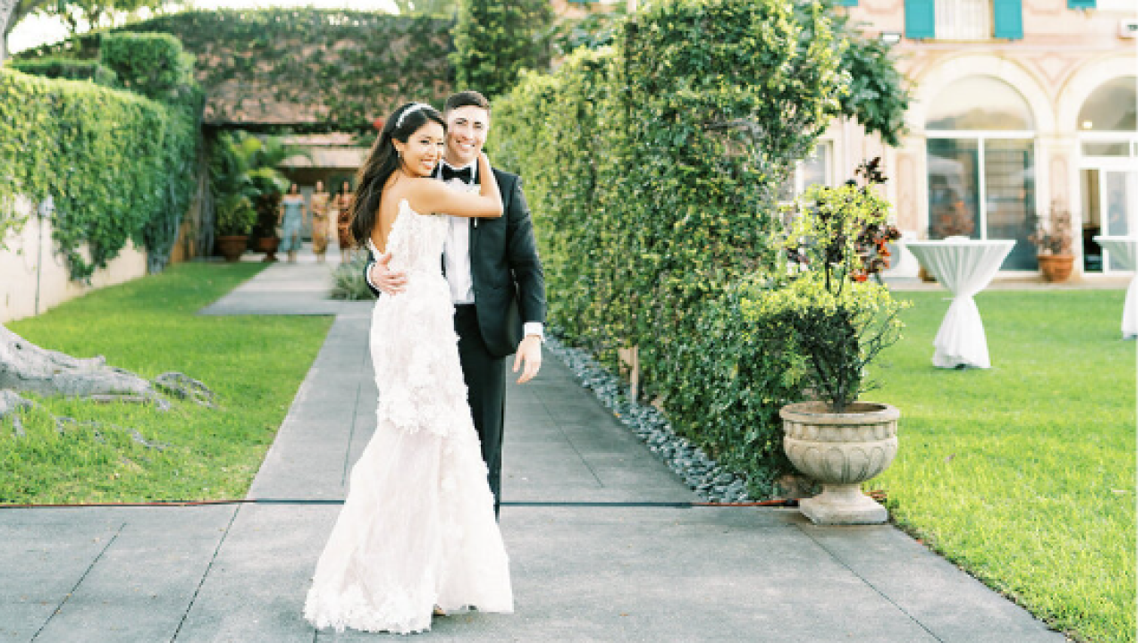 How Oahu Wedding Photographers Capture Movement