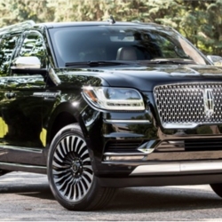 Celebrate Milestones with Class: Chicago Luxury Car Service for Events