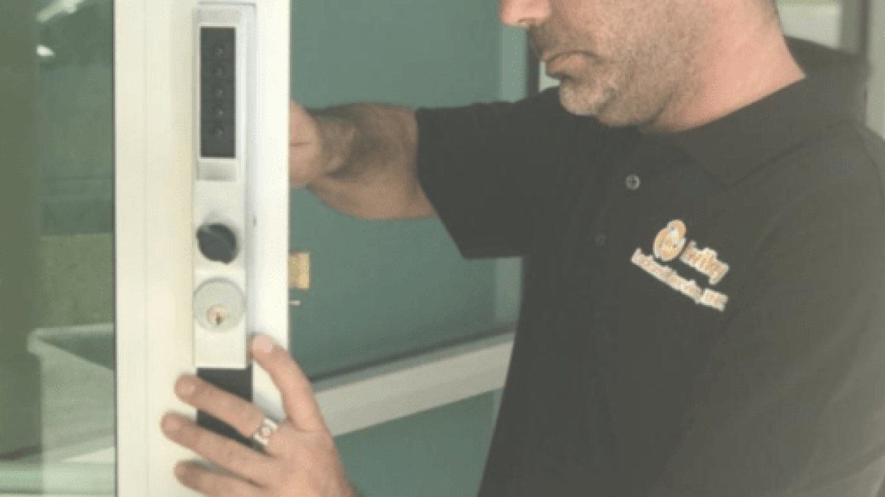 Emergency Car Locksmith Services: Kwikee Locksmith at Your Doorstep in Canal Point FL