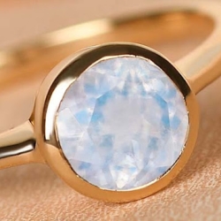 Purchase Moonstone Gems? Here’s How To Know If It’s Genuine