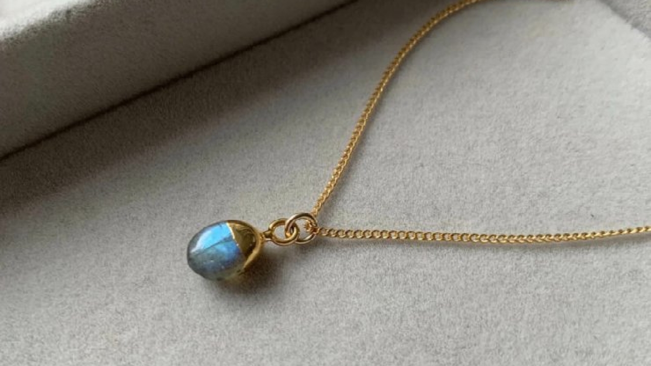 Everything You Need to Know about Labradorite gemstone